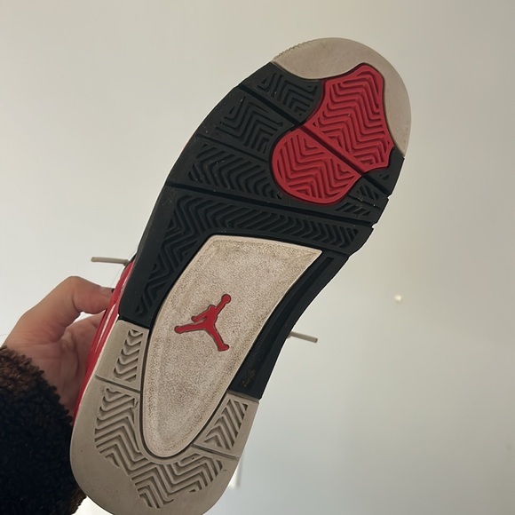 Nike Air Jordan 4 Retro - Picture 2 of 5